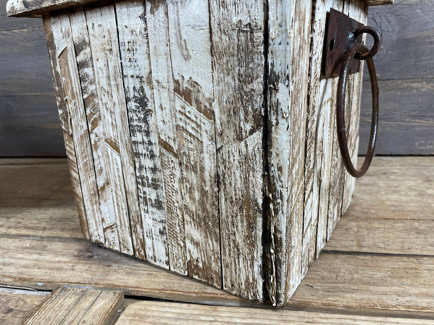 Wooden Square Planter Antiqued White