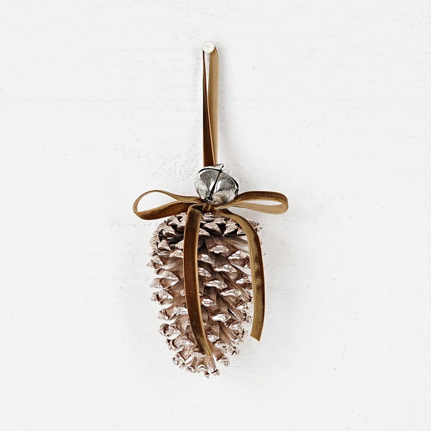 6in Hanging Jumbo Pinecone w/bell