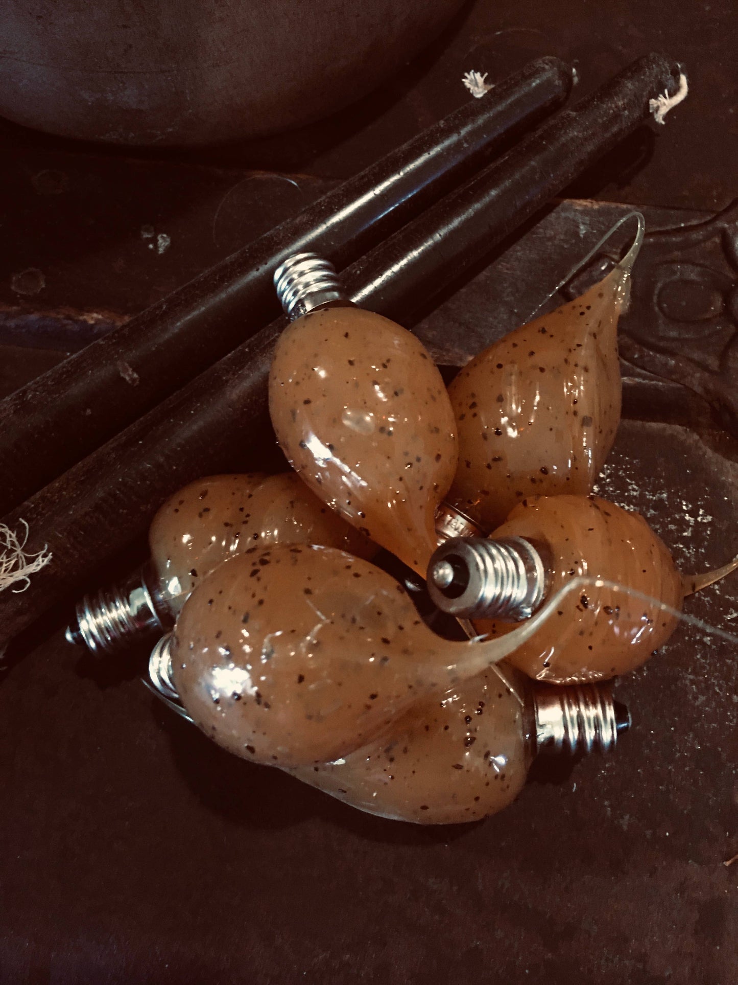 Primitive Grungy light Bulbs