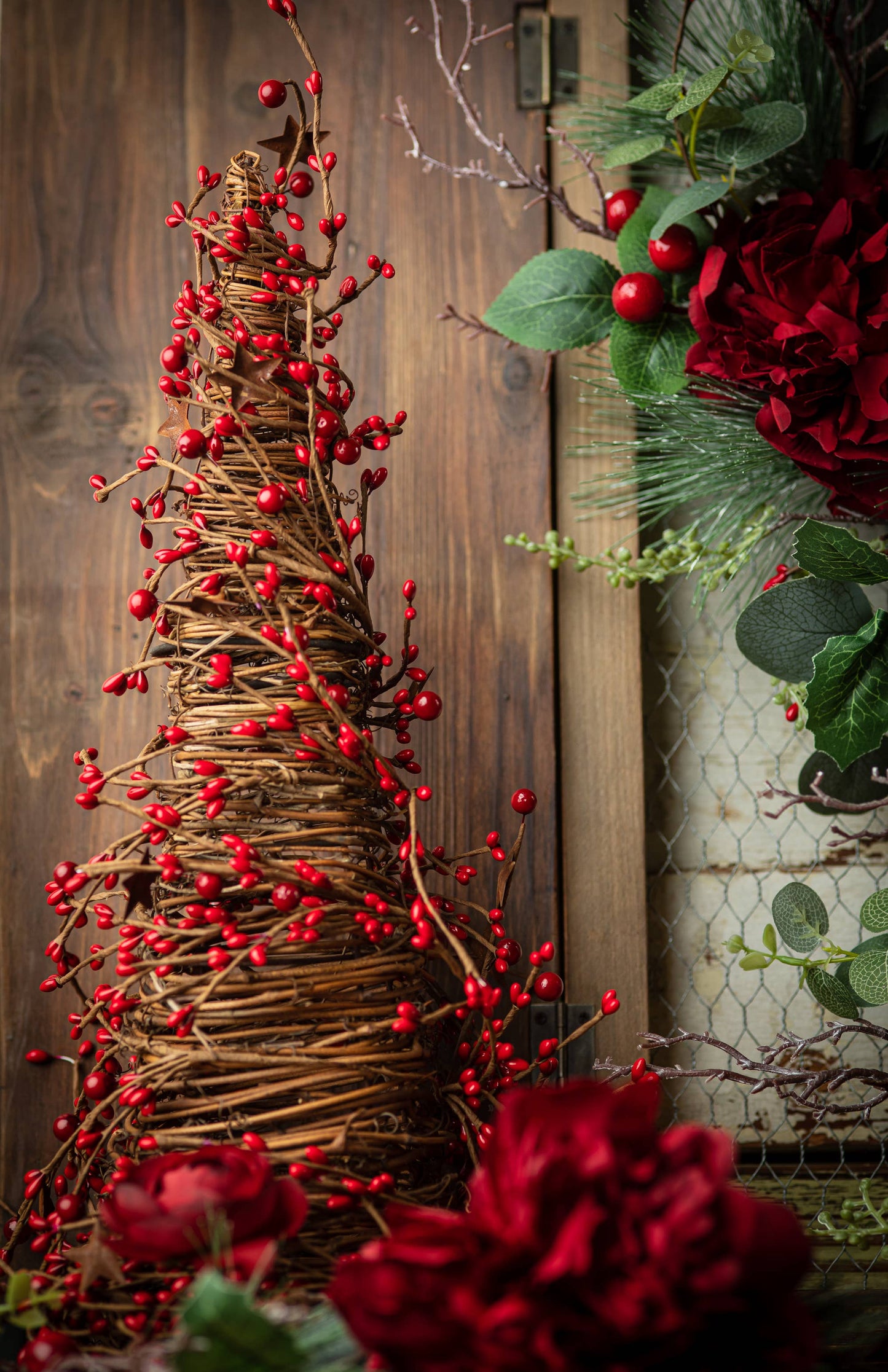 Mixed Berry Cone Tree With Rust Stars 5.25 x 17"