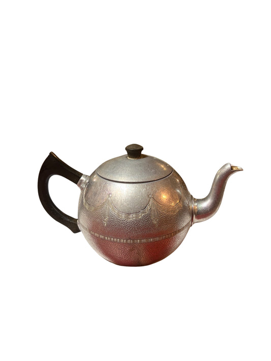 Swan Brand Empire 6 Cup Teapot .