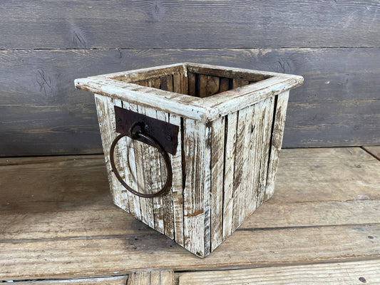 Wooden Square Planter Antiqued White