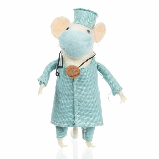 Surgeon mouse in scrubs