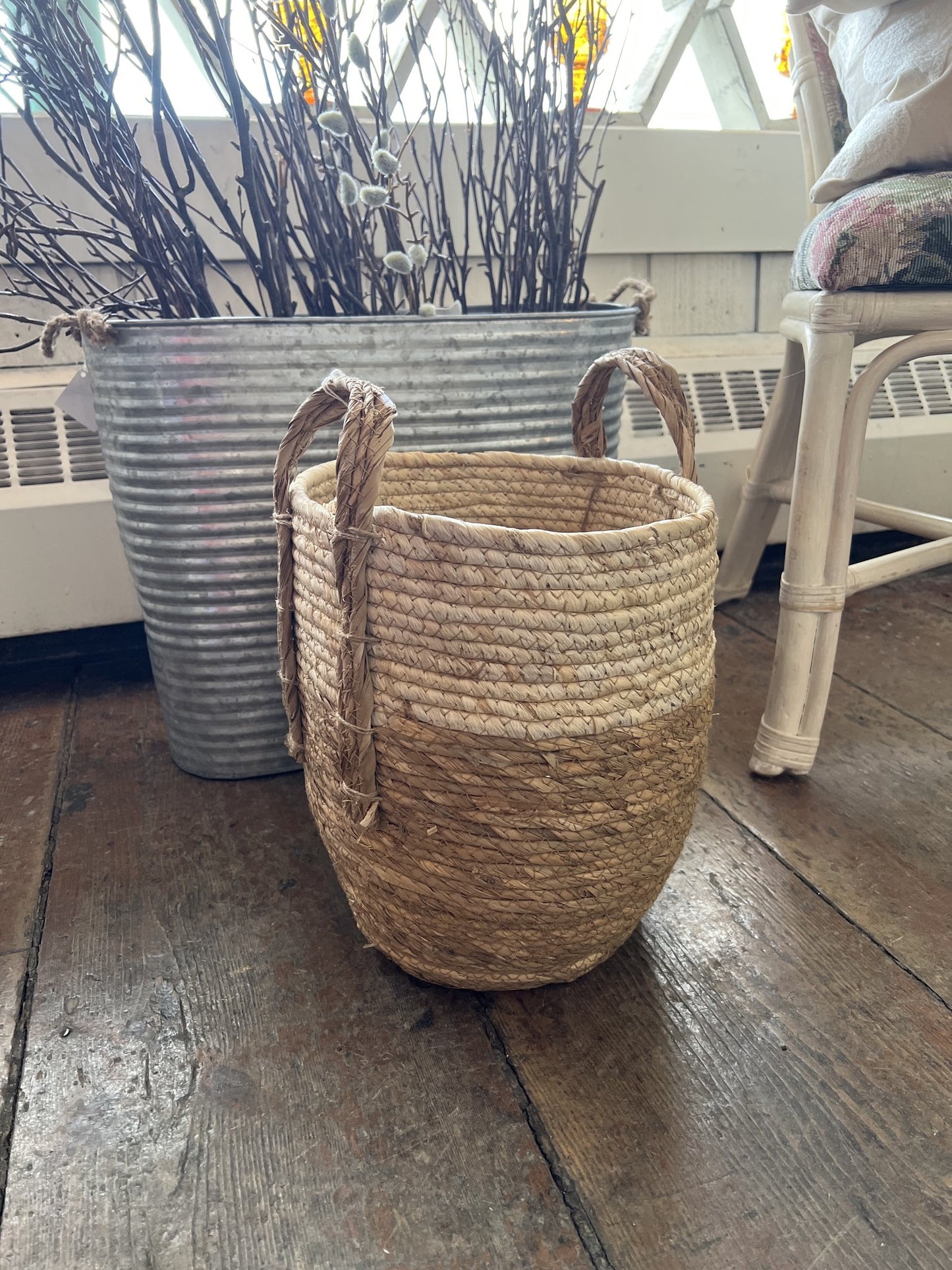 Natural straw basket small